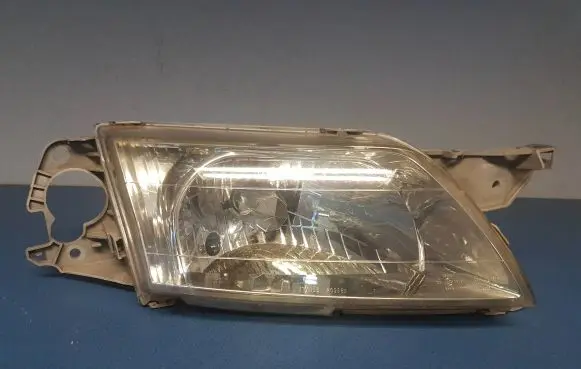 Mazda Premacy Headlight/headlamp P0286R