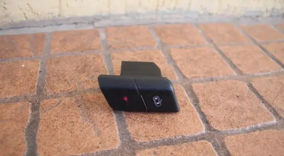 Audi A4 S4 B6 8E 8H Central locking switch button 8E1962107