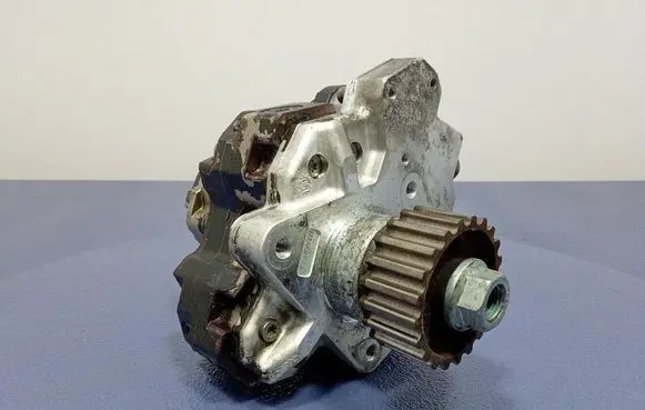 Audi A6 Allroad C5 Fuel injection high pressure pump 