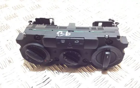 Volkswagen PASSAT B6 Climate control unit