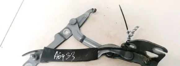 Audi A4 S4 B5 8D Tailgate/trunk/boot hinge 8D5827302C