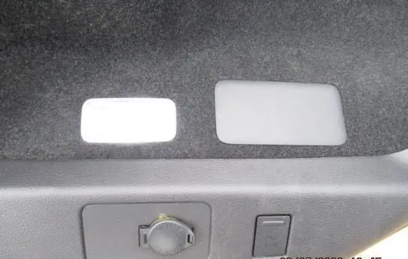 Lexus UX Trunk/boot side trim panel 08052026