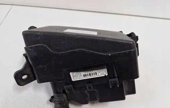 KIA Carens III Fuse box set