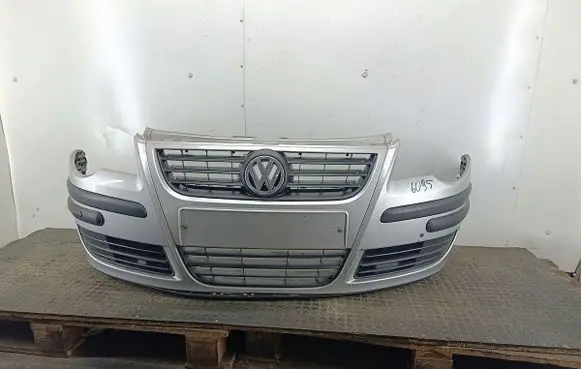 Volkswagen Polo IV 9N3 Front bumper 