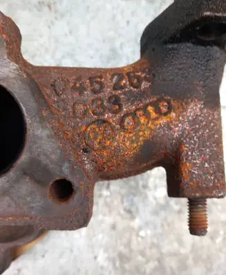 Volkswagen Polo Exhaust manifold 045253033