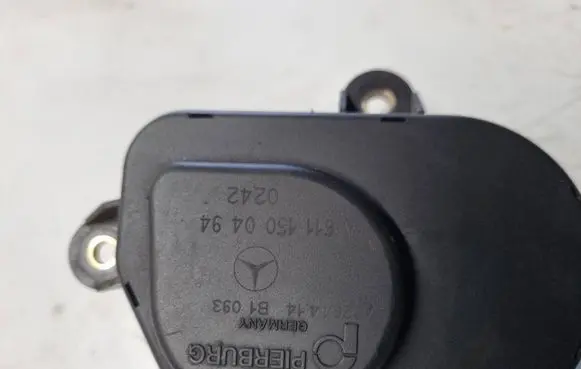 Mercedes-Benz ML W163 Intake manifold valve actuator/motor A6111500494 0242