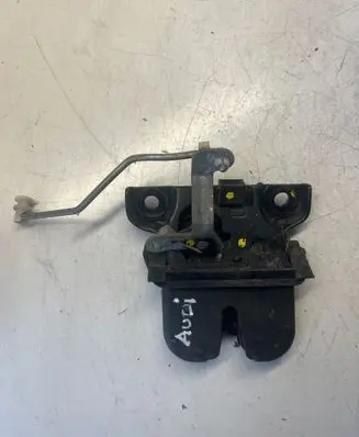 Audi A3 S3 8L Tailgate/trunk/boot lock/catch/latch 8L0827520C