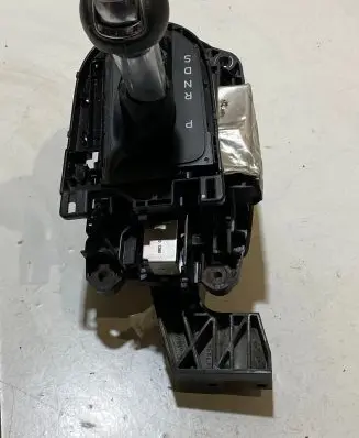 Ford Mustang VI Gear shifter/selector 75G143