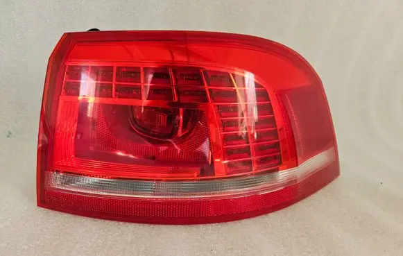 Volkswagen PASSAT B7 Rear/tail lights 3AF945310