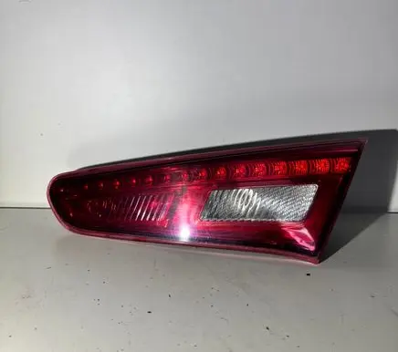 Alfa Romeo Giulietta Tailgate rear/tail lights 50513400