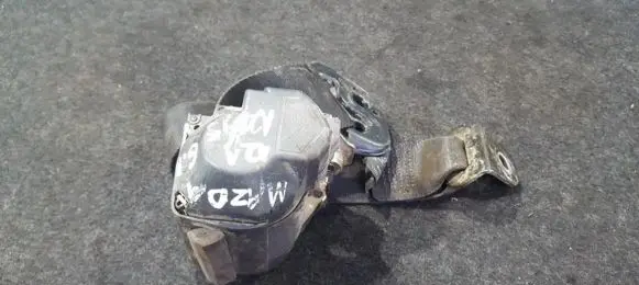 Mazda 121 Rear seatbelt