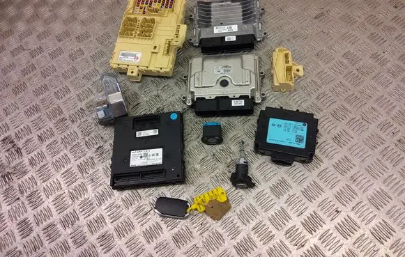 KIA Pro Cee'd III Engine ECU kit and lock set 39103-03CE1 95440-2DNB0 95400-J7350