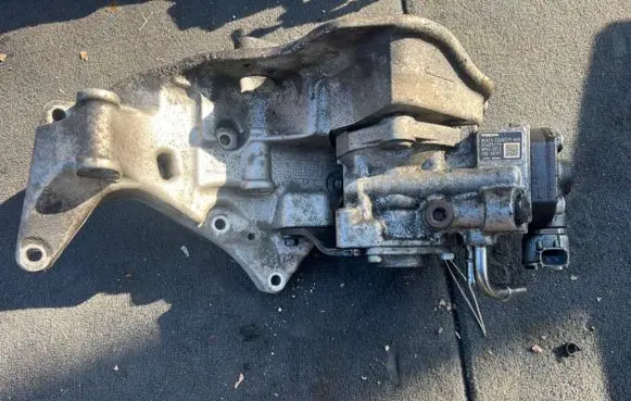 Volvo XC60 Fuel injection high pressure pump VEA1A2360020AAA