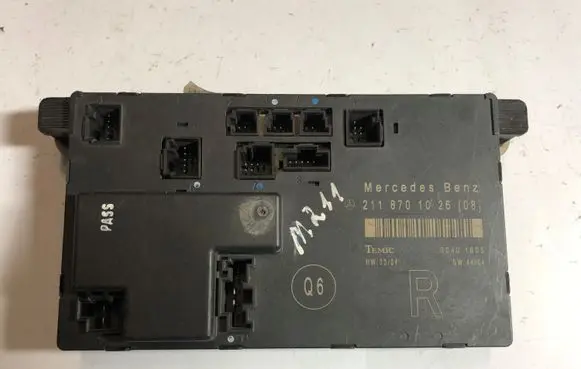 Mercedes-Benz E W211 Door control unit/module 2118701026 211870102608 00401605