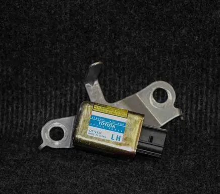 Toyota RAV 4 (XA20) Airbag deployment crash/impact sensor 8986042020