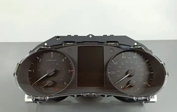 Nissan X-Trail T32 Speedometer (instrument cluster) 7FV2AXV70