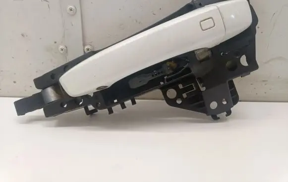 Rear door exterior handle