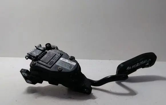 Seat Alhambra (Mk1) Accelerator throttle pedal 7M4721603D YM219F836GB