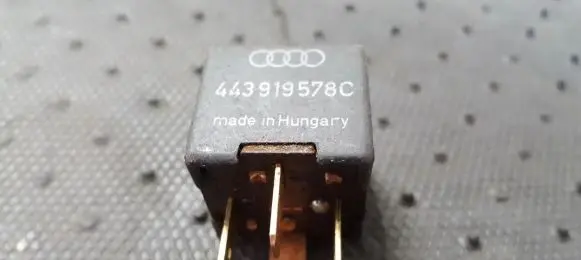 Volkswagen PASSAT B5 Other relay 443919578C 899519