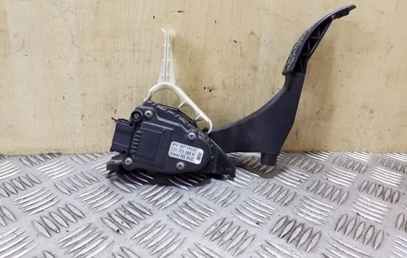 Audi A3 S3 8L Accelerator throttle pedal 1J1721503H
