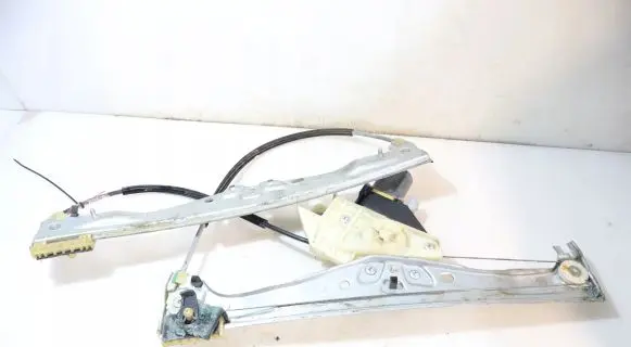 Front window lifting mechanism without motor