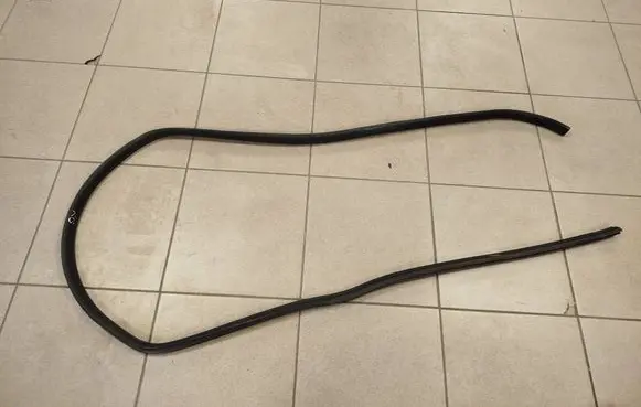 Subaru Outback (BS) Rubber seal rear door 