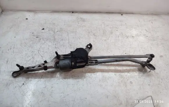 Mercedes-Benz CLS C218 X218 Front wiper linkage and motor A2128201340