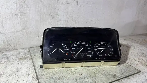 Volkswagen Transporter - Caravelle T4 Speedometer (instrument cluster) 1000865300 701919033DK 701919033
