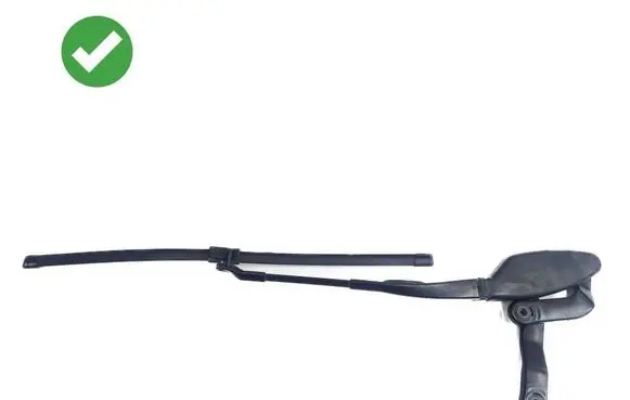 Mercedes-Benz E W211 Front wiper blade arm A2118200444 A2118240049 2118240049
