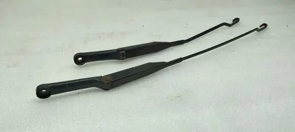 Opel Combo C Front wiper blade arm 09225624