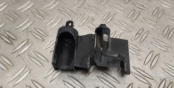 Toyota Urban Cruiser (XP110) Rear bumper mounting bracket 5215652100