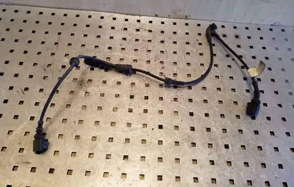 Volkswagen Touareg II Front ABS sensor wiring 7P0971279A