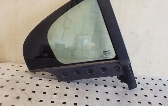 Volvo S60 Rear vent window glass 43R001565