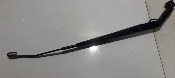 Toyota Avensis T250 Front wiper blade arm 6595