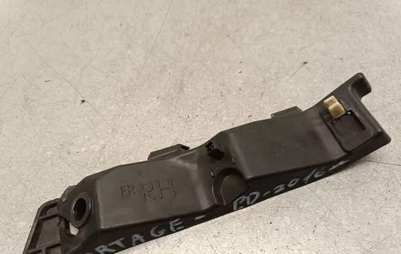 Front bumper mounting bracket