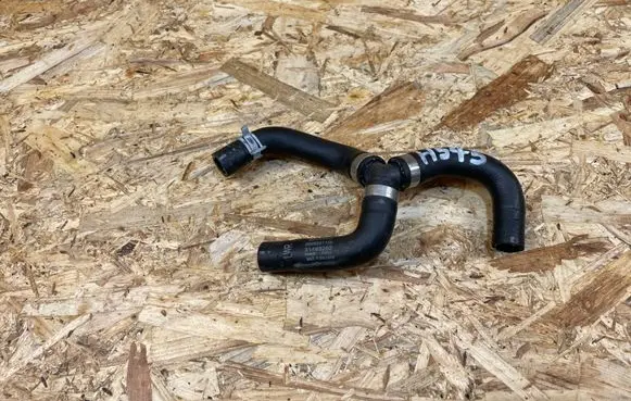 Volvo XC40 Engine coolant pipe/hose 31493282