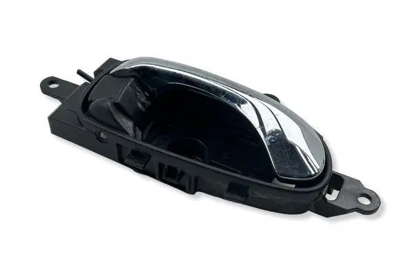 Nissan Quest Front door interior handle