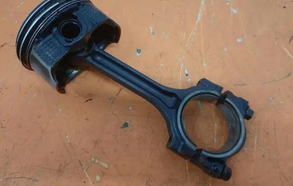Opel Signum Piston 