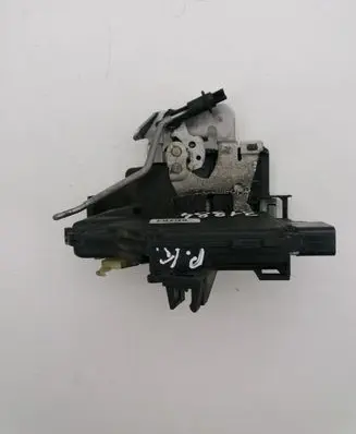 Audi A6 S6 C5 4B Front door lock 4B1837015G
