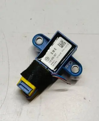 Volkswagen Scirocco Airbag deployment crash/impact sensor 1K8955557T2 1K8955557 5WK4400802