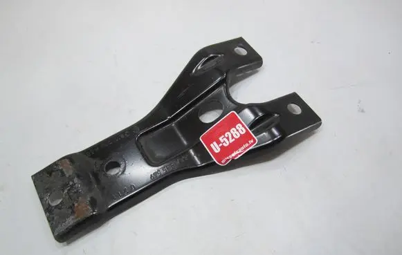 Volkswagen PASSAT B7 Radiator support slam panel bracket 3AA805569