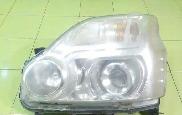Nissan X-Trail T31 Headlight/headlamp PRZOD