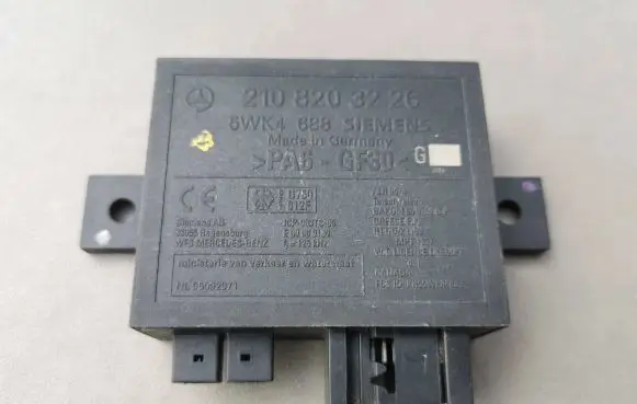 Mercedes-Benz E W210 Immobilizer control unit/module 2108203226 5WK4688