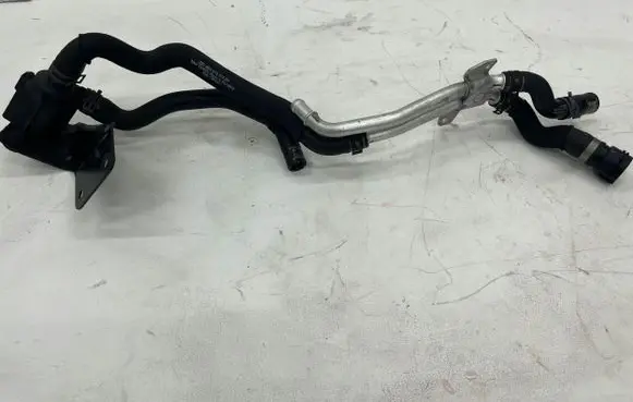Audi Q7 4M Engine coolant pipe/hose 4M0819857A