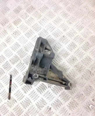 BMW 5 E39 Engine mounting bracket 11162245747 2126