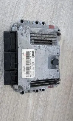 Opel Vivaro Engine control unit/module 0281017065 8200935115 8201105714
