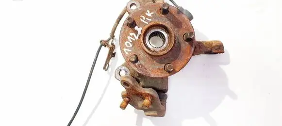 Toyota Avensis T250 Front wheel hub