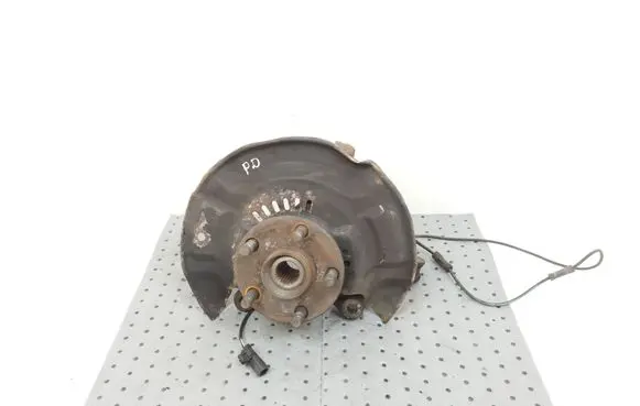 Toyota Verso-S Front wheel hub