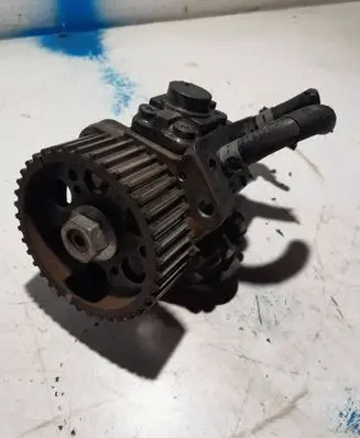 Opel Insignia A Fuel injection high pressure pump