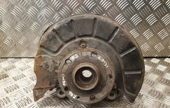 Volkswagen PASSAT B6 Front wheel hub